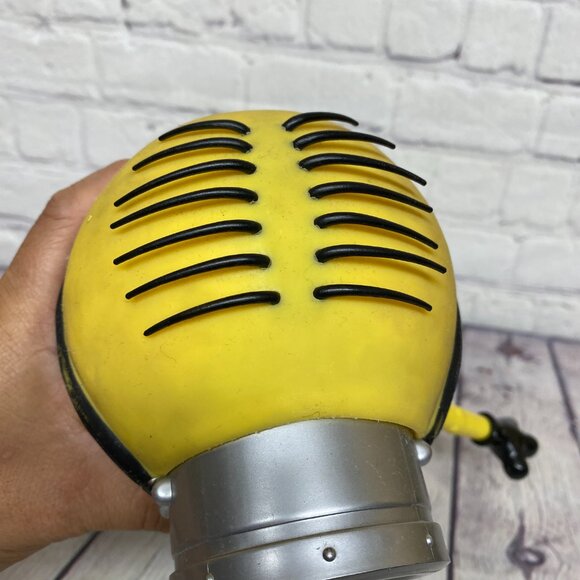 Despicable Me Talking Stuart Minion Toy 8 Inches Tall Used Tested Works - Picture 10 of 12